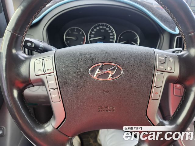 Hyundai Starex 2018 — photo 15