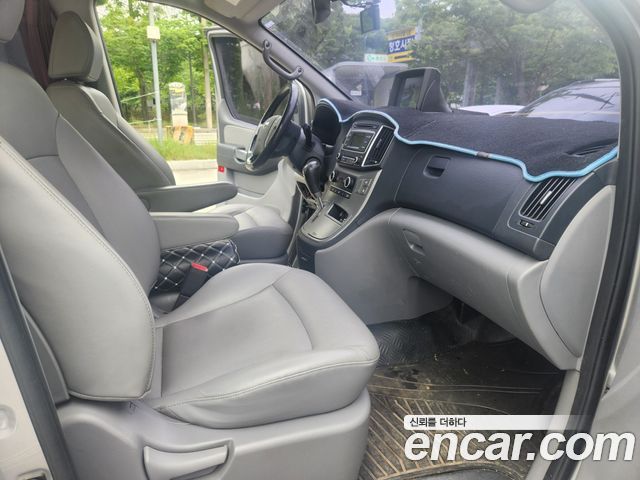 Hyundai Starex 2018 — photo 19
