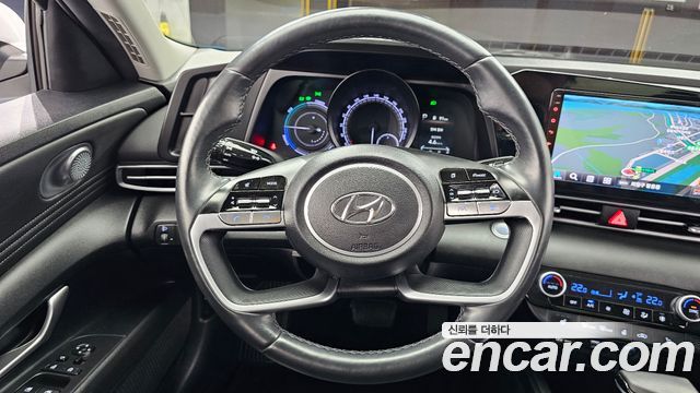 Hyundai AVANTE 2023 — photo 19