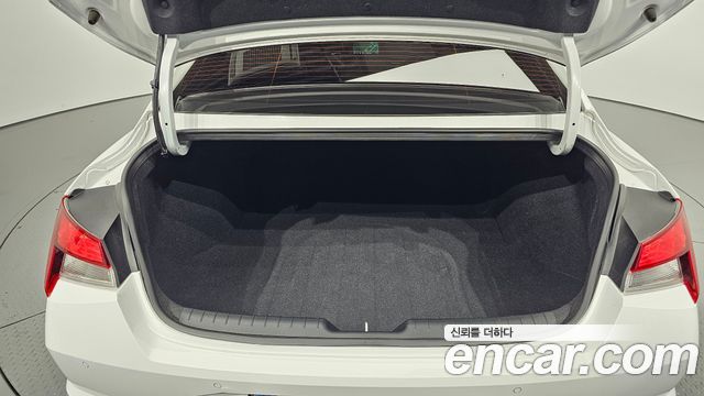 Hyundai AVANTE 2023 — photo 26