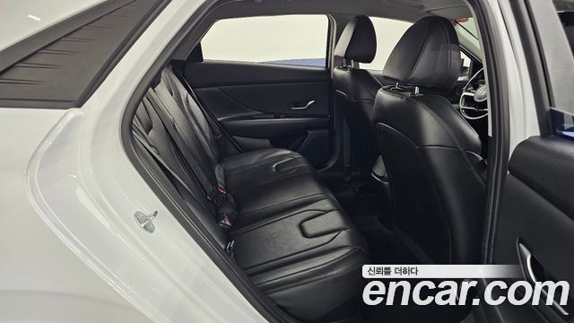 Hyundai AVANTE 2023 — photo 16