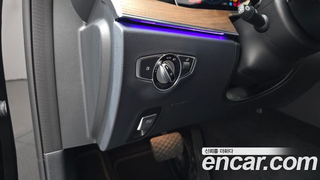 Mercedes-Benz E-Class 2023 — photo 28
