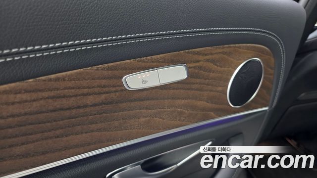 Mercedes-Benz E-Class 2023 — photo 29