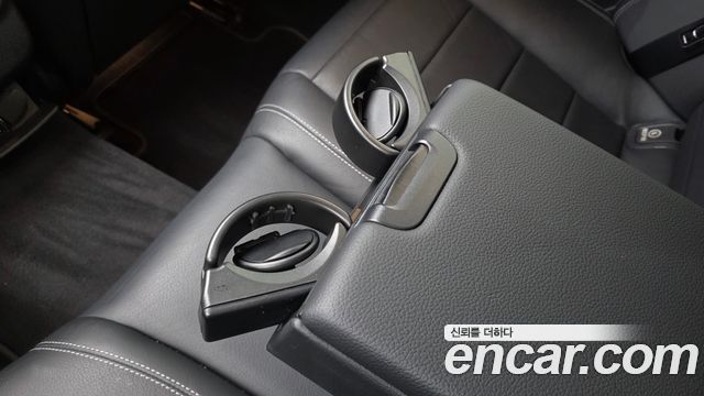 Mercedes-Benz E-Class 2023 — photo 30