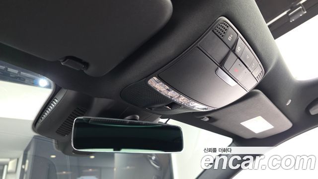 Mercedes-Benz E-Class 2023 — photo 33
