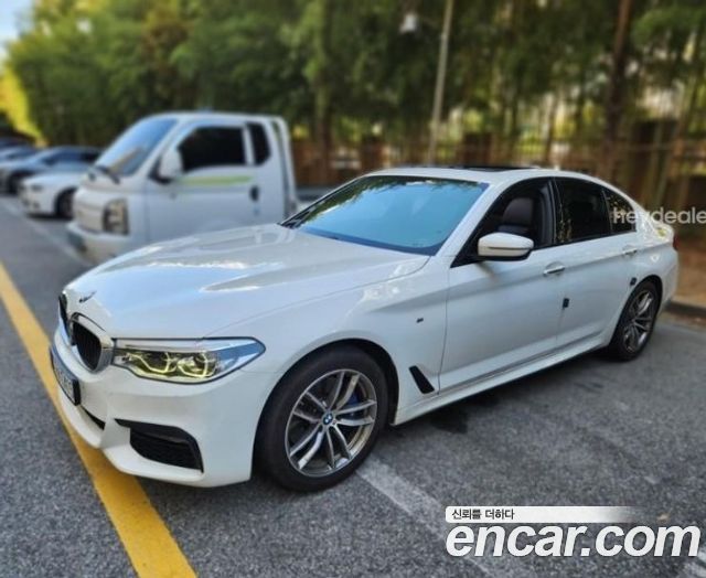 BMW 5-Series 2017 — photo 2