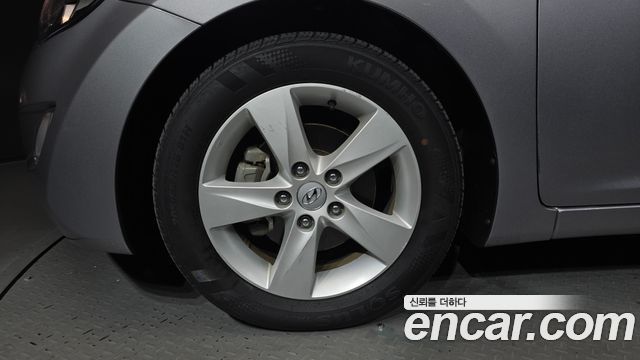 Hyundai AVANTE 2013 — photo 5