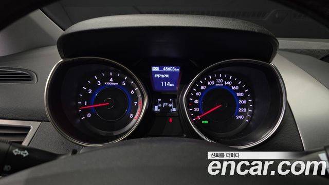 Hyundai AVANTE 2013 — photo 8