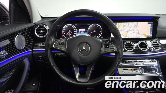 Mercedes-Benz E-Class 2017 — photo 19