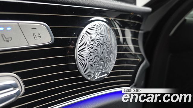 Mercedes-Benz E-Class 2017 — photo 25