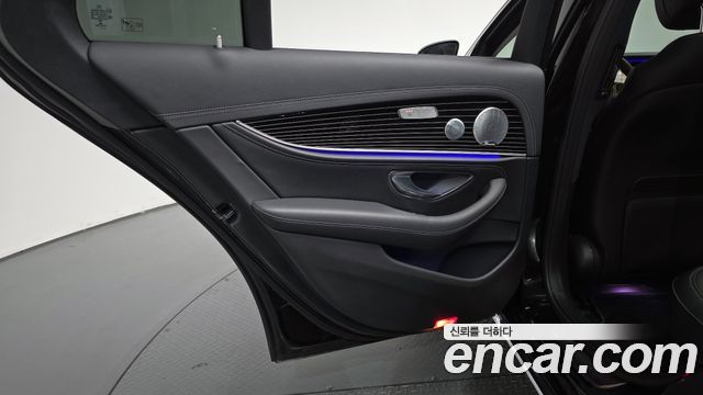 Mercedes-Benz E-Class 2017 — photo 15