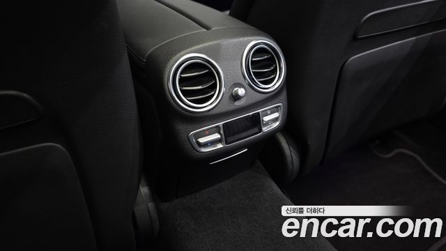 Mercedes-Benz E-Class 2017 — photo 31