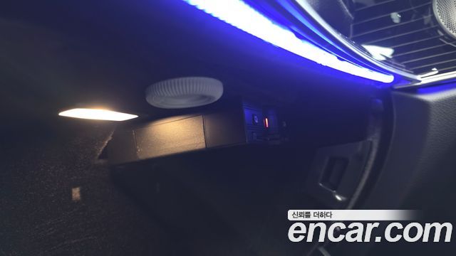 Mercedes-Benz E-Class 2017 — photo 35