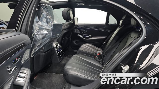 Mercedes-Benz S-Class 2017 — photo 12