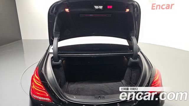 Mercedes-Benz S-Class 2017 — photo 20