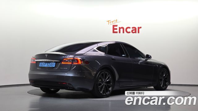 Tesla Model S 2020 — photo 2