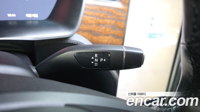 Tesla Model S 2020 — photo 12