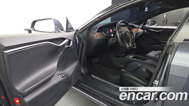 Tesla Model S 2020 — photo 13