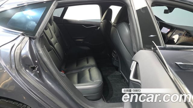 Tesla Model S 2020 — photo 18