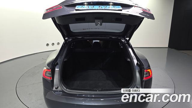 Tesla Model S 2020 — photo 26