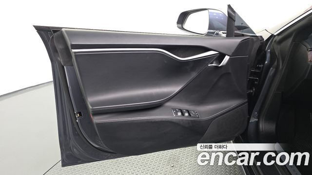 Tesla Model S 2020 — photo 14