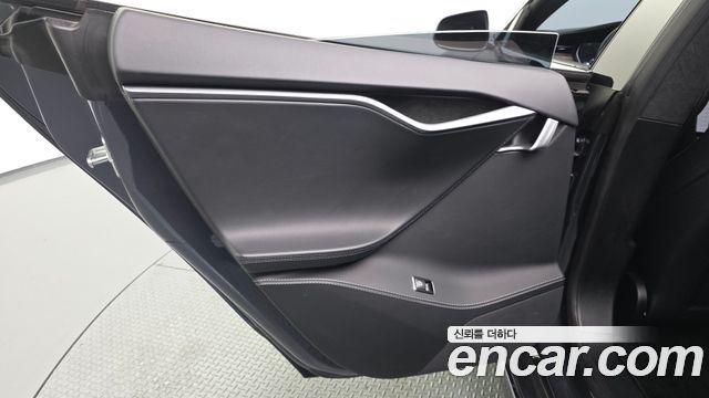 Tesla Model S 2020 — photo 15