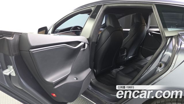 Tesla Model S 2020 — photo 16