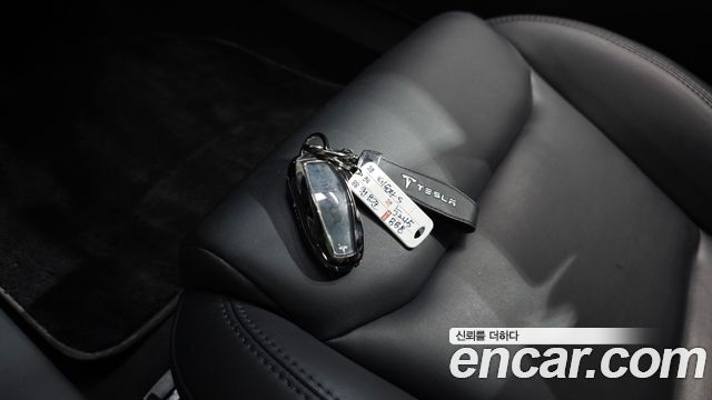 Tesla Model S 2020 — photo 27