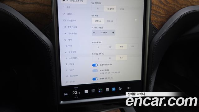 Tesla Model S 2020 — photo 30