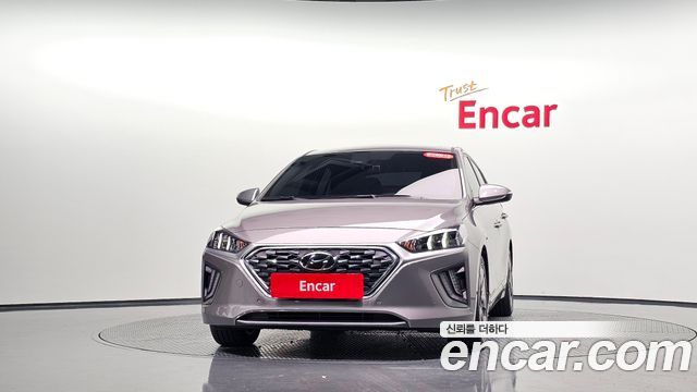 Hyundai Ioniq 2020 — photo 3