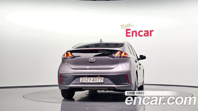 Hyundai Ioniq 2020 — photo 4