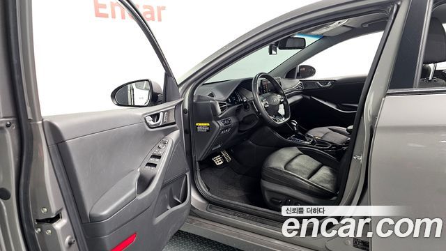 Hyundai Ioniq 2020 — photo 13