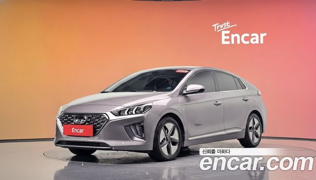 Hyundai Ioniq 2020 — photo 1