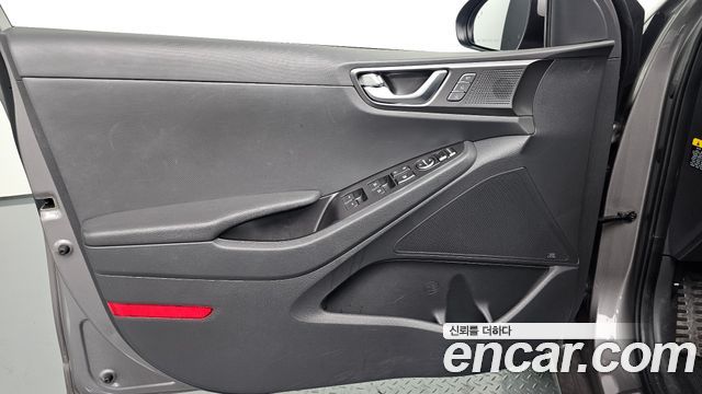 Hyundai Ioniq 2020 — photo 14