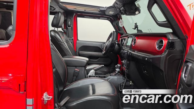 Jeep Wrangler 2019 — photo 11