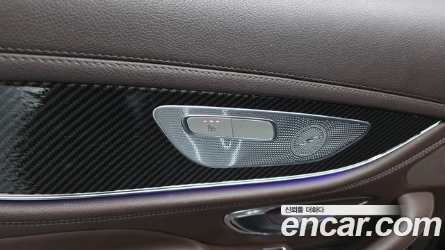 Mercedes-Benz CLS-Class 2020 — photo 24