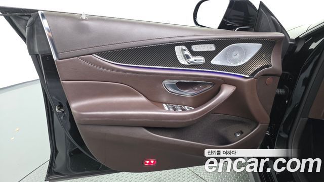 Mercedes-Benz CLS-Class 2020 — photo 14
