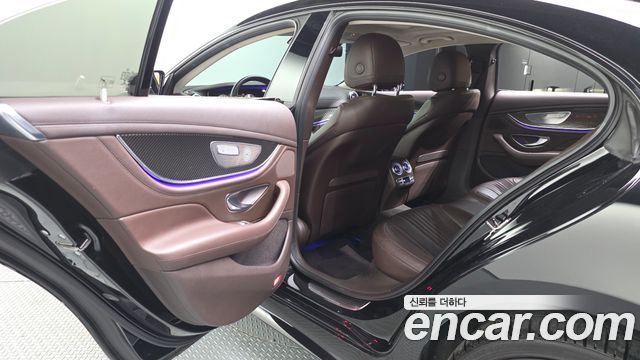 Mercedes-Benz CLS-Class 2020 — photo 16