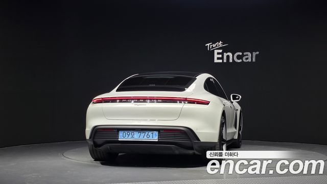 Porsche Taycan 2024 — photo 4