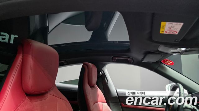 Porsche Taycan 2024 — photo 26