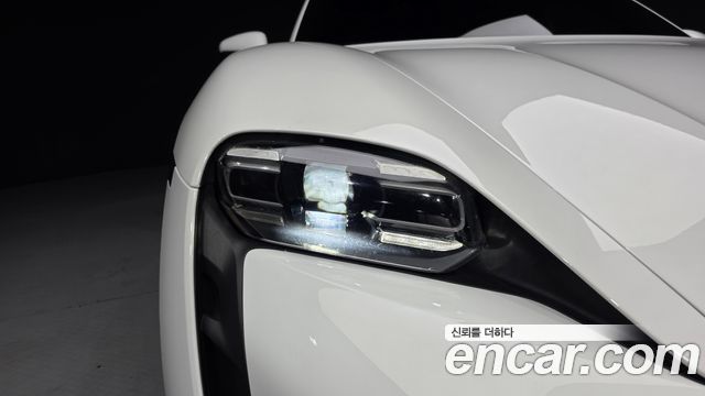 Porsche Taycan 2024 — photo 8