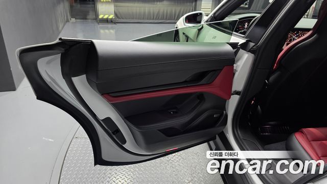 Porsche Taycan 2024 — photo 15