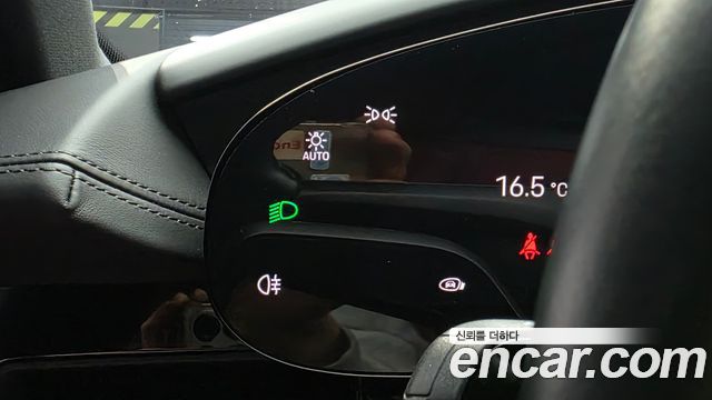 Porsche Taycan 2024 — photo 28