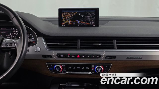 Audi Q7 2016 — photo 14