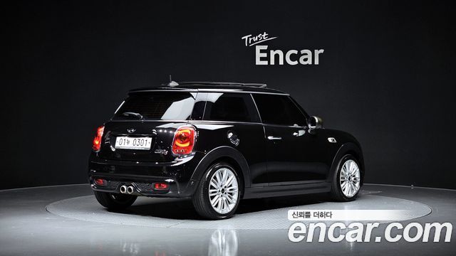 Mini Cooper 2016 — photo 2