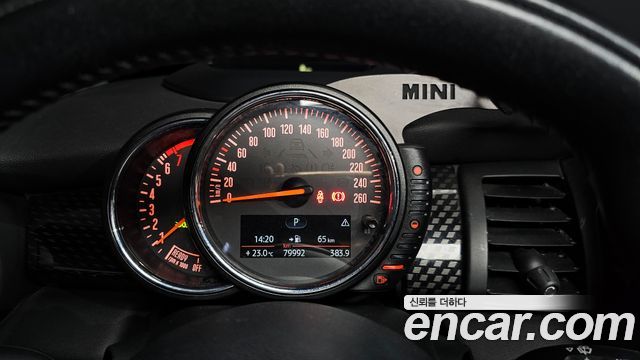 Mini Cooper 2016 — photo 8