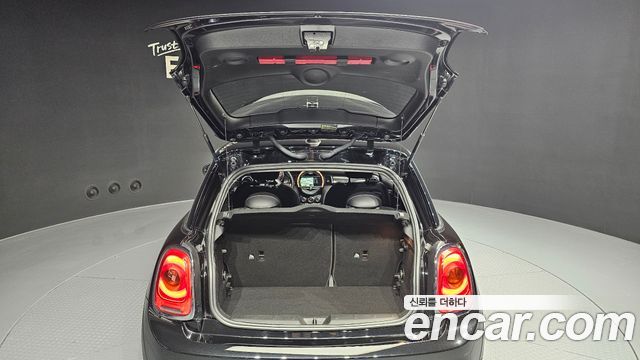 Mini Cooper 2016 — photo 20