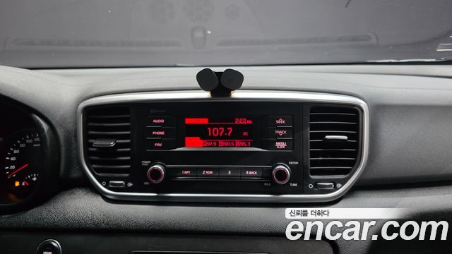 Kia Sportage 2022 — photo 16