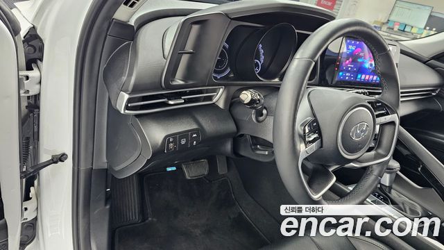 Hyundai AVANTE 2023 — photo 23