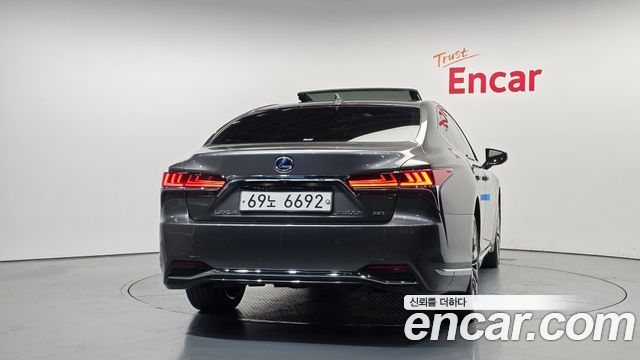 Lexus LS 2019 — photo 4